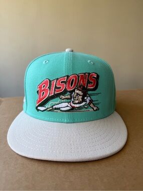 Limited edition bisons fitted cap